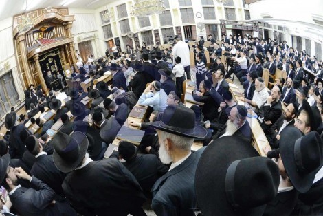 יום השנה להגריש אלישיב זצל בבית הכנסת לדרמן בני ברק - צילום שוקי לרר 08