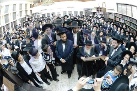 יום השנה להגריש אלישיב זצל בבית הכנסת לדרמן בני ברק - צילום שוקי לרר 24