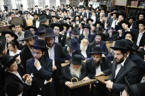 יום השנה להגריש אלישיב זצל בבית הכנסת לדרמן בני ברק - צילום שוקי לרר 25