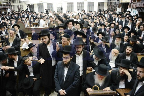 יום השנה להגריש אלישיב זצל בבית הכנסת לדרמן בני ברק - צילום שוקי לרר 26