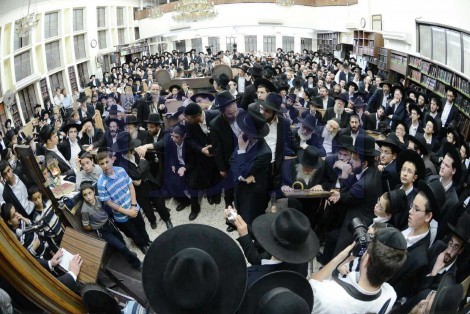 יום השנה להגריש אלישיב זצל בבית הכנסת לדרמן בני ברק - צילום שוקי לרר 29