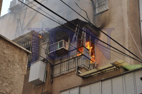 שריפה בבית ברחוב מהרש''ל בבני ברק - צילום דוברות הצלה גוש דן (62)