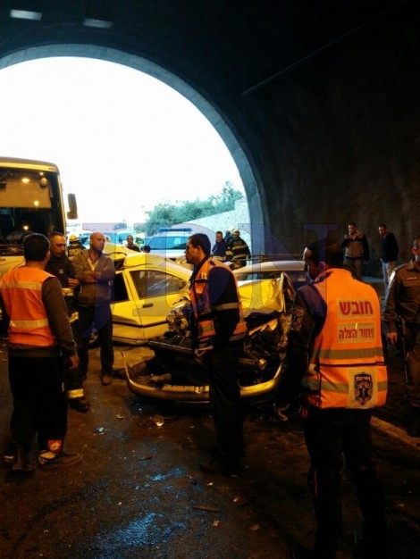 תאונה כביש המנהרות. צילום יהודה אדרי-חדשות 24 (12)