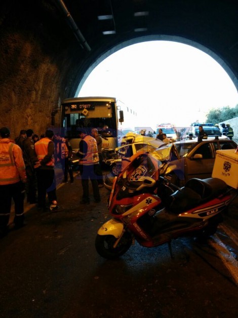 תאונה כביש המנהרות. צילום יהודה אדרי-חדשות 24 (2)