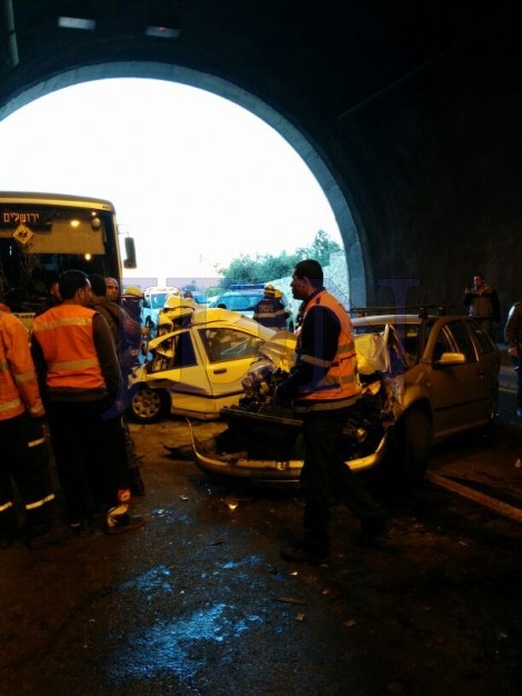 תאונה כביש המנהרות. צילום יהודה אדרי-חדשות 24 (6)