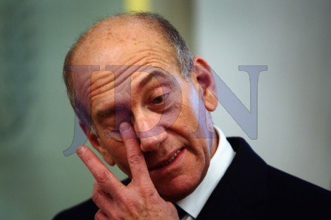 Calls+PM+Olmert+Resign+Amid+Scandal+7PSwuNvnBCUl