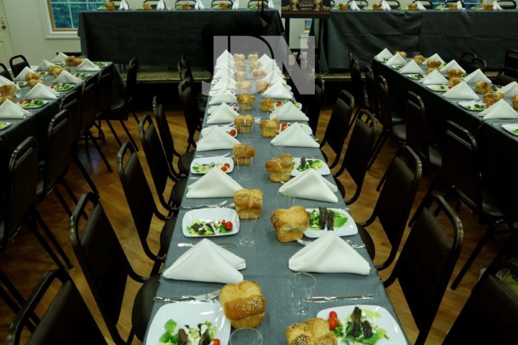 ראדשיץ • סעודת הילולא בביהמ''ד שבעירמאנט ניו יורק (1)