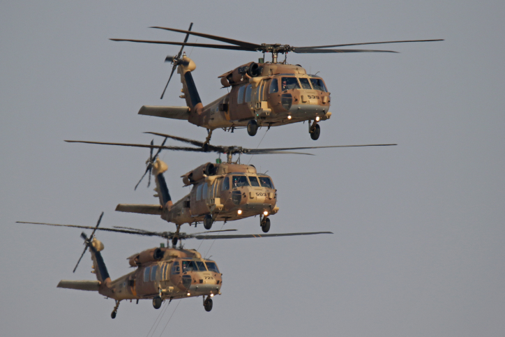Israel Air Force Sikorsky UH-60 Black Hawk helicopters at a Graduation ceremony for Israeli Air Force soldiers who have completed the IAF Flight Course, at the Hatzerim Air Base in the Negev desert. June 28, 2016. Photo by Ofer Zidon/Flash90 *** Local Caption *** ???? ??? ????? ??? ?????? ???? ???