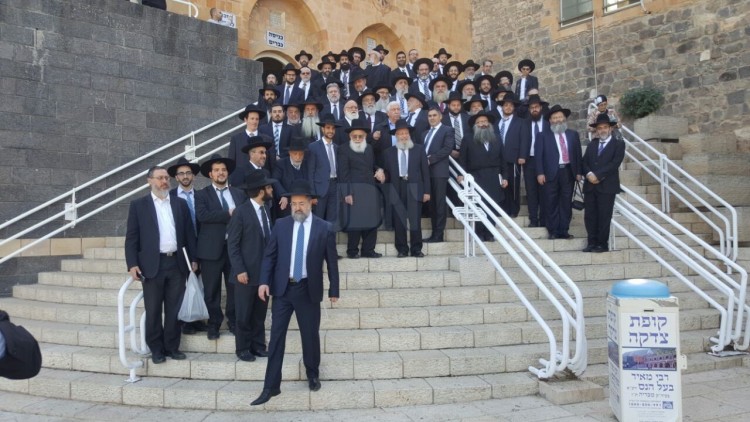 רבני 'איחוד הרבנים הספרדים' הגיעו לקברי הצדיקים בטבריה • גלריה (4)