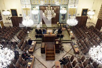 Rare documentation from Iran: First prayer in synagogue according to Covid regulations