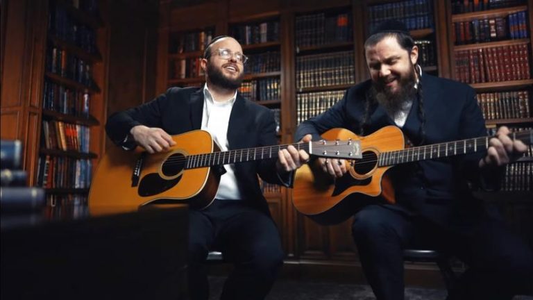 הצמד בפעולה - לולי תורתך