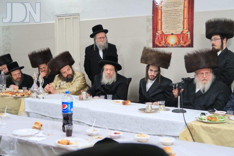 סאסוב תולדות אברהם יצחק טשאקאווא שבע ברכות (8)