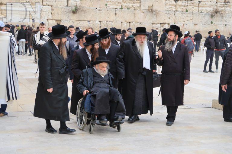 רבי אהרן מרדכי רוטנר טשארנאביל הכותל (12)