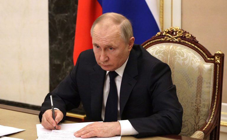 Putin_(2022-03-10)_02