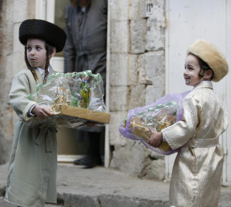 Children in Mea Shearim dress up for Purim