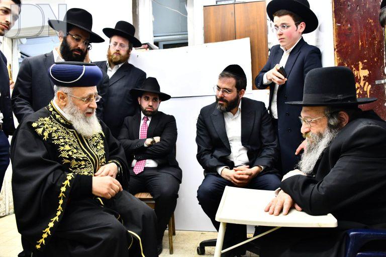 הגר''ח קנייבסקי ניחום אבלים (31)