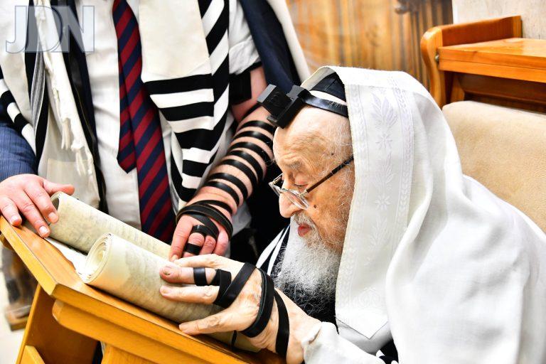 הגרמ''צ ברגמן קריאת המגילה (2)