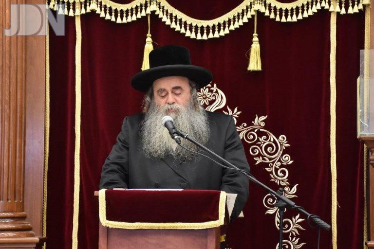 הגר''ס הלברשטאם עצרת הספד על הגר''ח קנייבסקי (1)