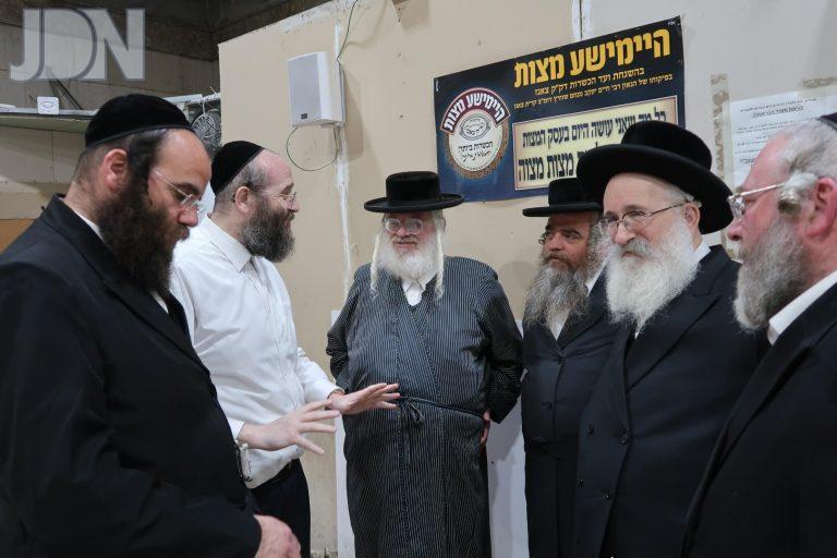 העדה החרדית במאפית היימישע מצות נתניה (14)