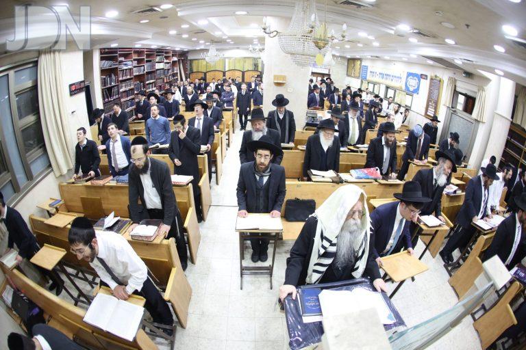 ישיבת תפארת ציון פורים פב מעמד תפילה (27)