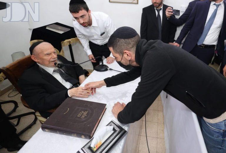 הגרי''ג אדלשטיין הקבלת פני רבו פסח (35)