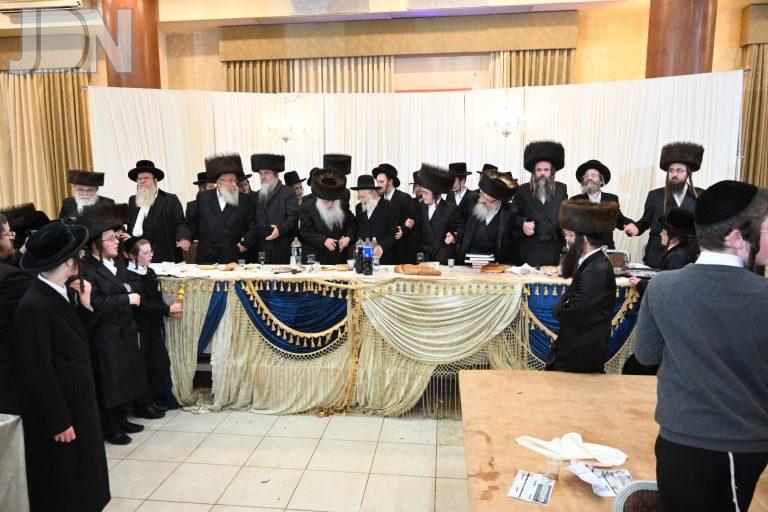 הרב זושא הורביץ הרב אשר שוורץ חתונה (38)