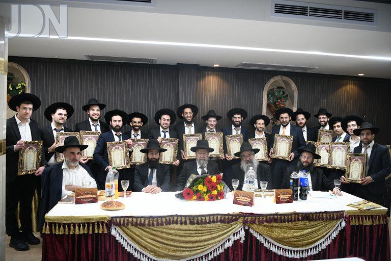 חלוקת תעוודת נוה דוד (5)