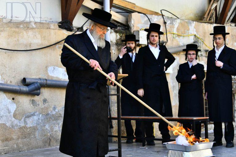 פינסק קרלין שריפת חמץ (6)