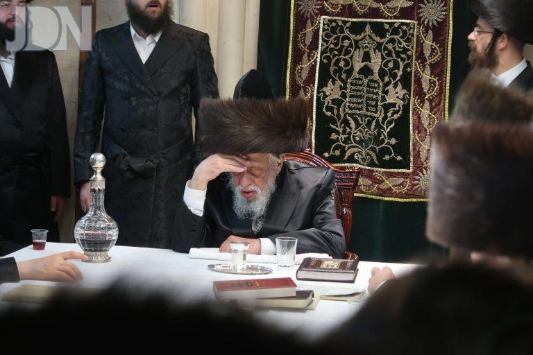קאפיטשניץ טיש יארצייט (1)