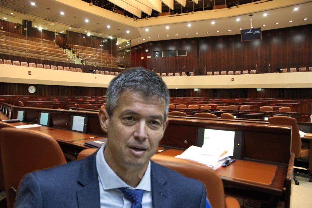 חוק הקומה הכשרה עבר בקריאה טרומית ברוב של 57; חברי מרצ תמכו