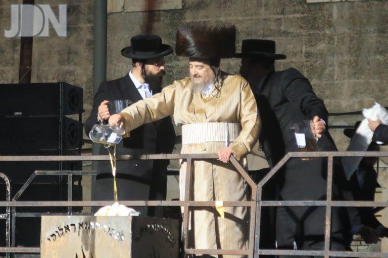 הגרי''מ שכטער הדלקה ל''ג בעומר (15)