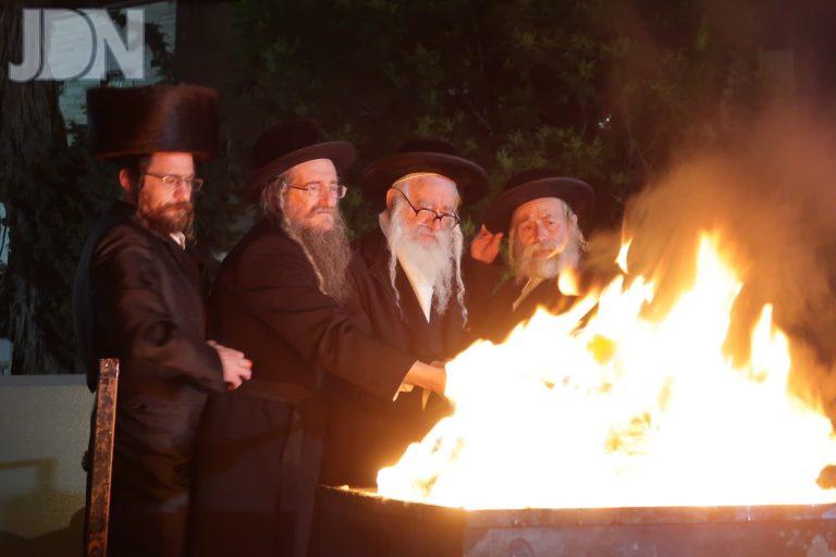 הדלקה אצל האדמור ממשכנות הרועים פב צילום איציק ו (9)