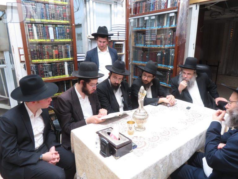 סיום רמבם שמיטה חדר מרן שר התורה זצל (1)