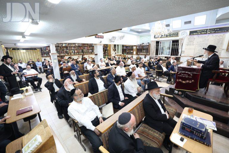 עצרת על הסתלקות רבי יעקב יוסף זצ''ל (17)