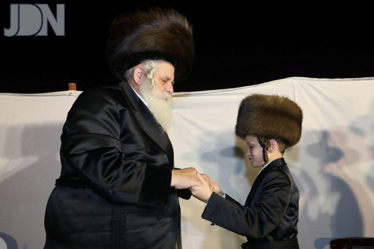 קוסוב ויז'ניץ בר מצוה והדלקה (21)