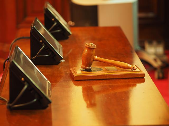 judge-g575dd6f8c_640