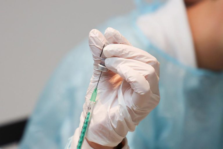 vaccination-5884514_960_720