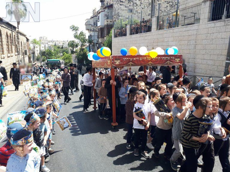 ת''ת חכמת שלמה חסידי הכנסת ס''ת (5)