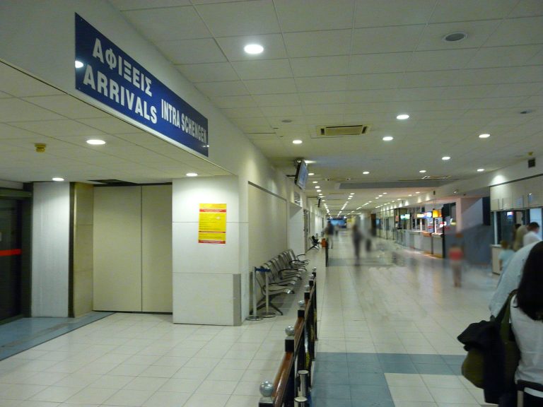 1280px-Airpoort_rhodes_02