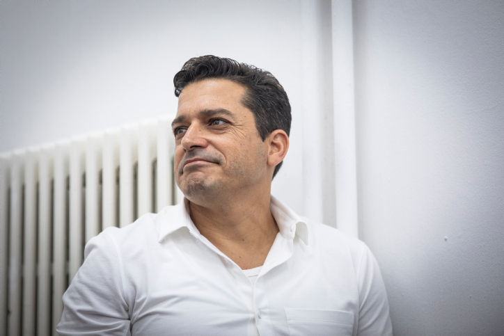 AMICHAI CHIKLI