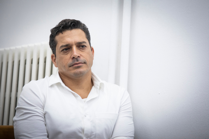 AMICHAI CHIKLI