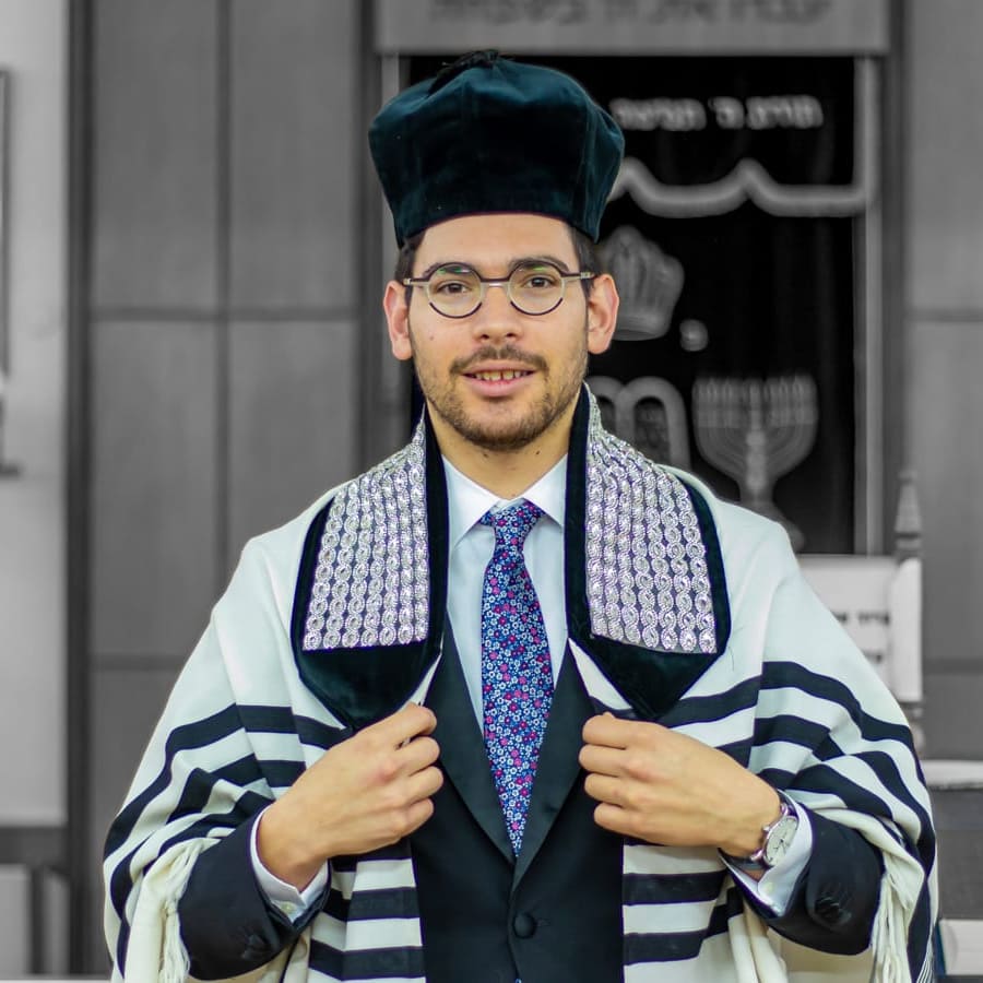 לקראת הימים הנוראים: הביצוע המעניין של החזן לייזר ברוק לתפילת שבת