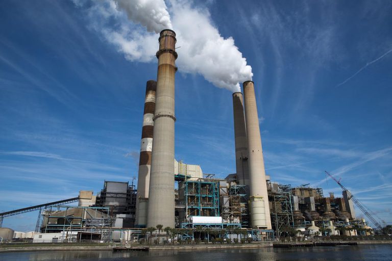 power-plant-815799_1280
