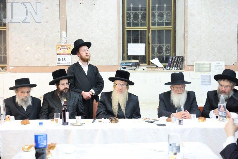 בלאזוב ריבאטיטש טיש יארצייט (6)