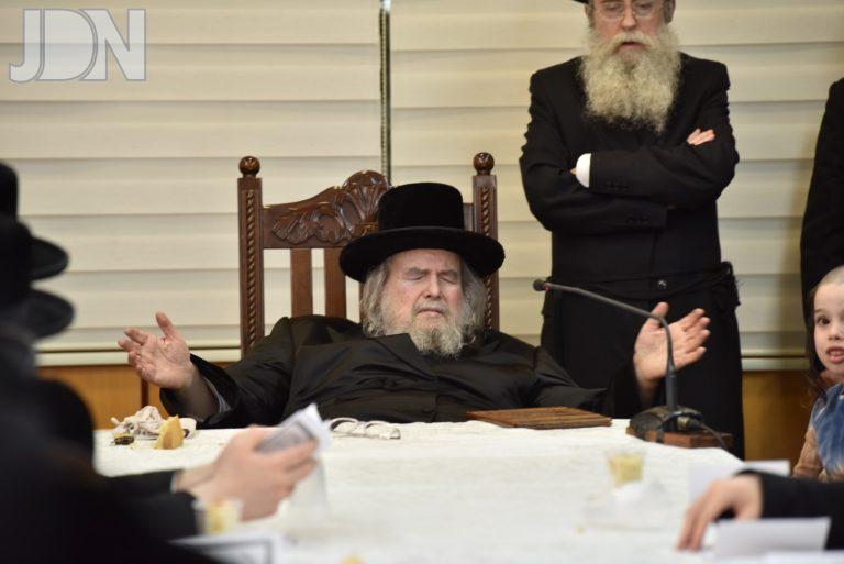 בעלזא לעקח מוצאי י''ז תמוז פב טלז (20)