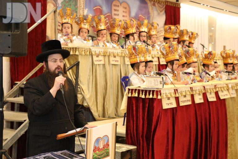 דזיקוב ויז'ניץ חומש סעודה (20)