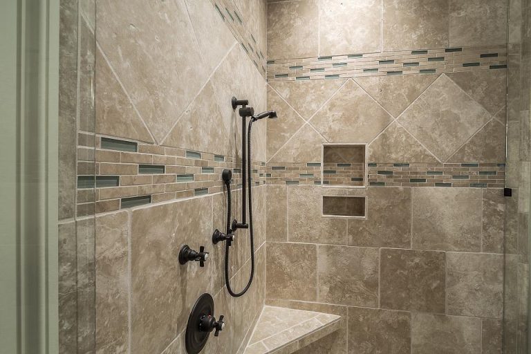 shower-389273_960_720