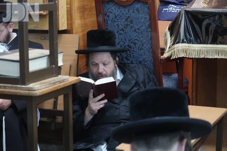 באסטאן באמירת הקינות (4)