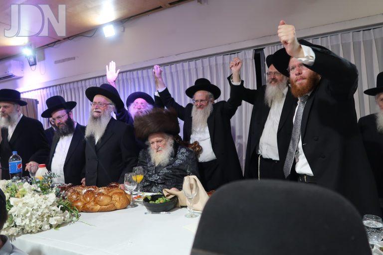 הגר''מ שטרנבוך חתונה נכד (17)