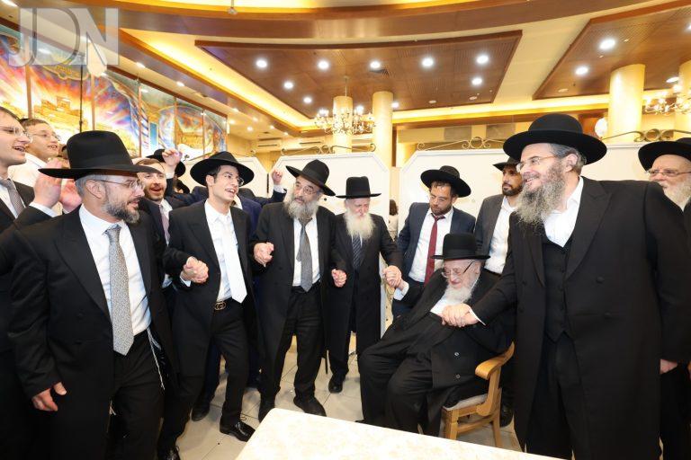 הגרמ''צ ברגמן נין חתונה ארזני (32)